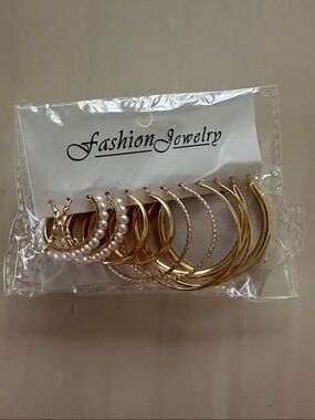 Fashion Jewelry Gold-Tone Hoop Earring 6 Sets of earrings